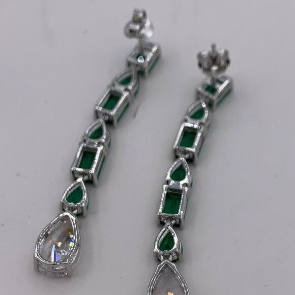 Earrings, NWOT, lab emerald, solid 925 sterling silver, long articulated drop - Picture 6 of 11
